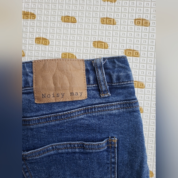 Noisy May jean skirt size small - Picture 5 of 5